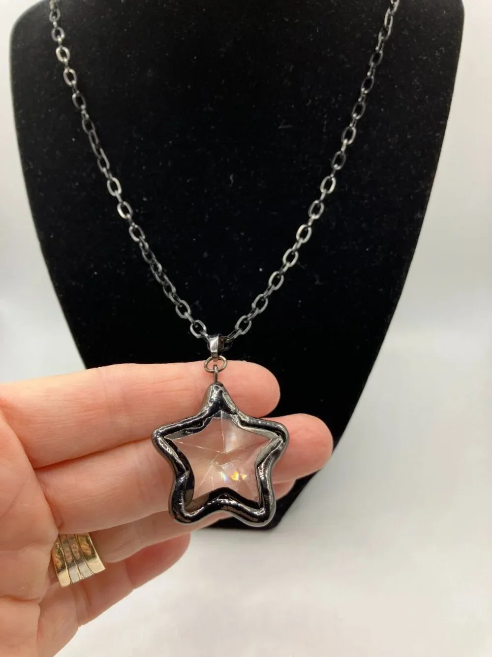 Star Glass Pendant Black Stainless Steel 27-inch adjustable Paperclip Chain NEW